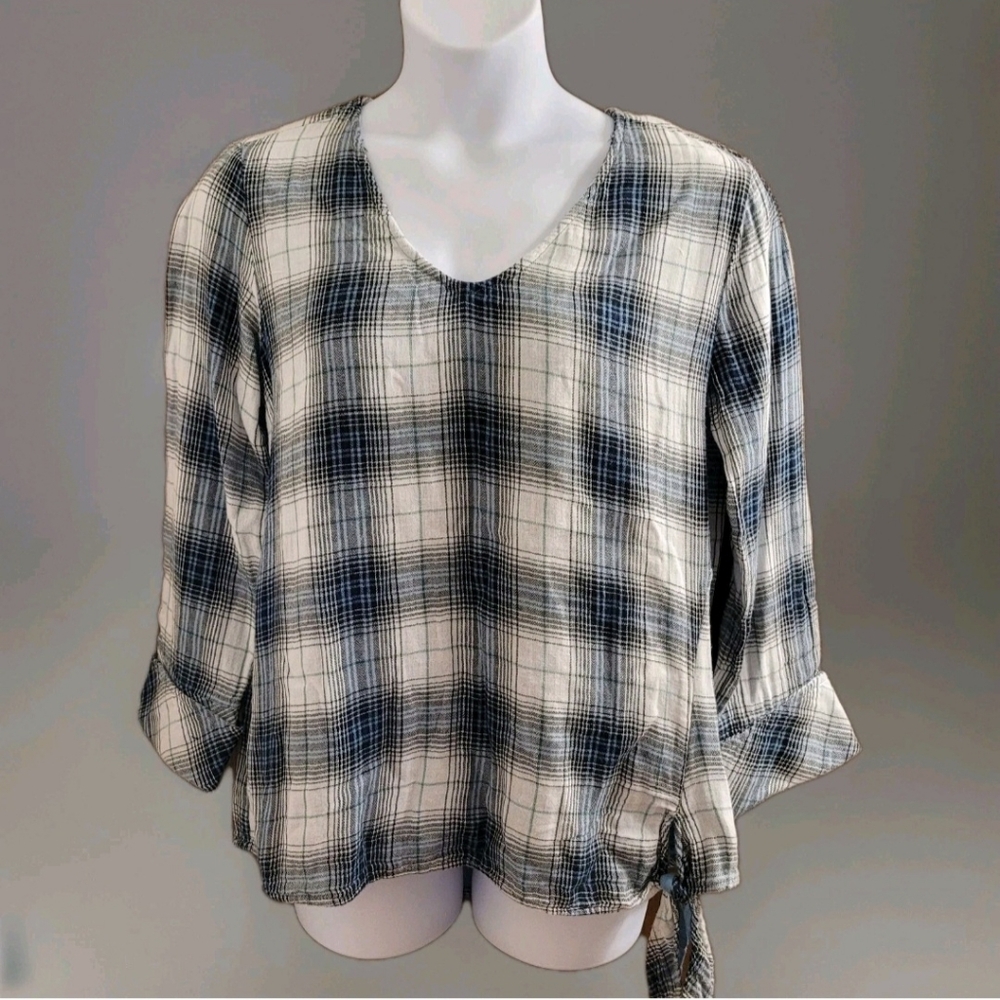 Time and Tru Womens Large 3/4 Sleeve Vneck Plaid Side Tye Lined 100% Cotton Blue